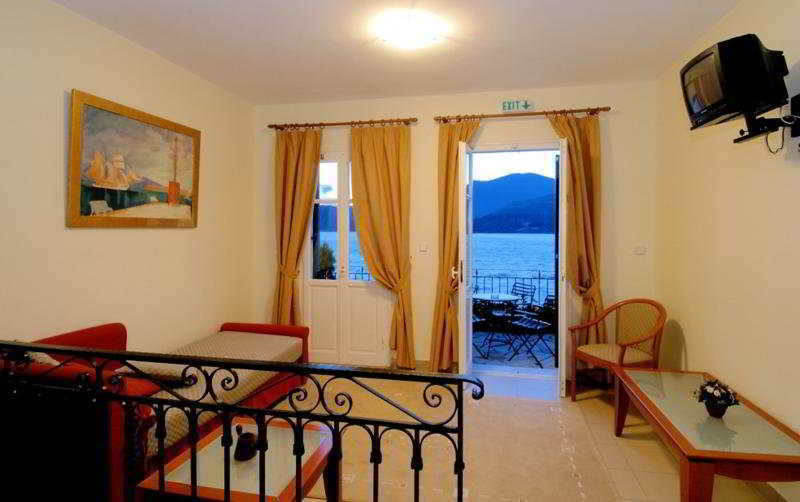 Omirikon Hotel Vathy  Exterior foto